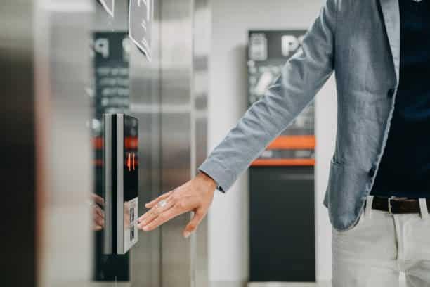 Elevador residencial para idosos: conforto e segurança em casa