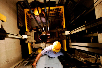 Manutenção de elevadores industriais